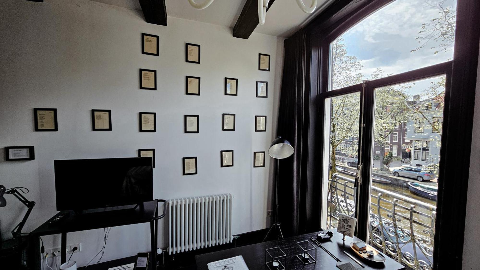 The Black Beauty Private Studio With Canal View From 1799 암스테르담 외부 사진